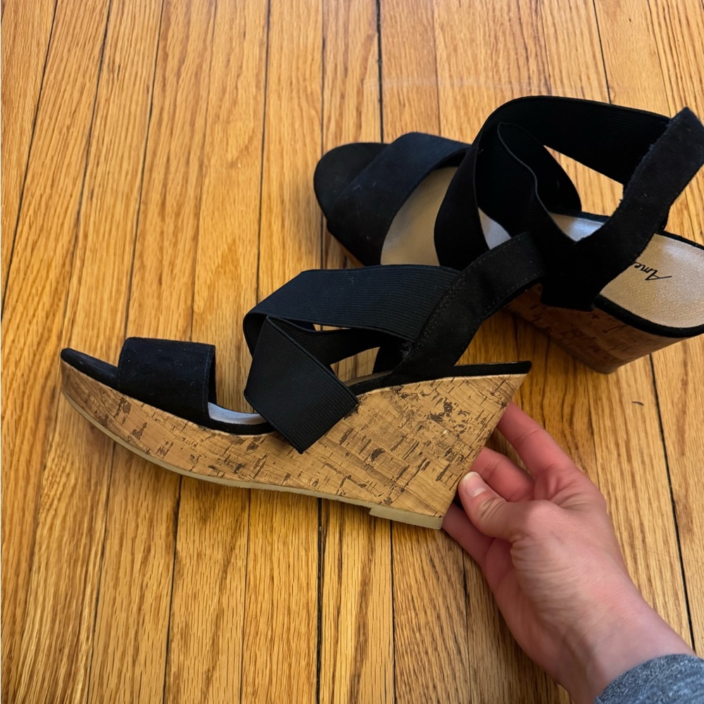 Black wedge heels